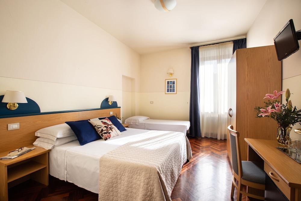 Aramis Deluxe Rooms فلورنس المظهر الخارجي الصورة