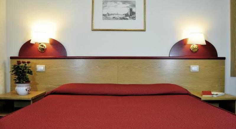 Aramis Deluxe Rooms فلورنس المظهر الخارجي الصورة